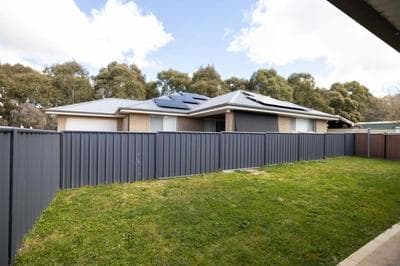 Sharp Road - Comfy & Cosy near Hospital and Cadia