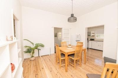Anson Cottage - 1900s CBD Home, Private & Practical