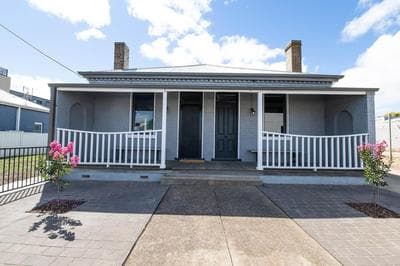McNamara Lane - CBD, Firepit, 7 Smart TVs, Sleeps 11