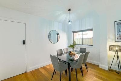 Tamworth Retreat - Sleek & Stylish, Sleeps 5