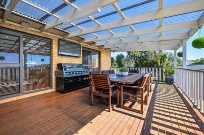 The Fairway - Entertainer Opposite Wentworth Golf