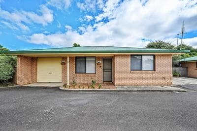 Kenna St - Modern Design, Pet Friendly