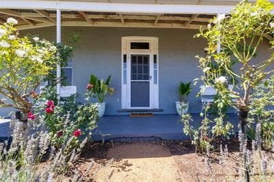 Boothenba Cottage - Heritage Farm Stay, Firepit
