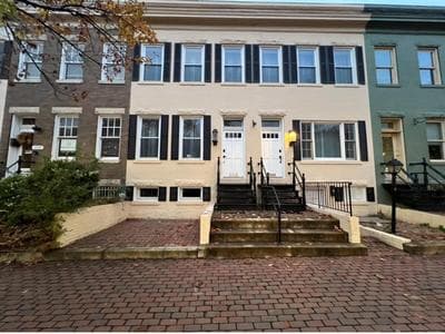 Majestic 4B Retreat on King St-5 Mins Walk Metro