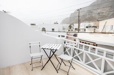 White wave studio 2