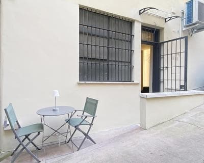Iconic Studio San Giovanni - House with private parking