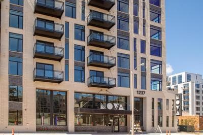 Flexhome East Side 1BR NO4 - with Balcony, Pool, Gym