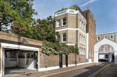 A Chelsea Retreat - 2 Bedroom with Garden and Parking