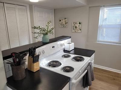 Davenport Dwellings Midtown Convenience