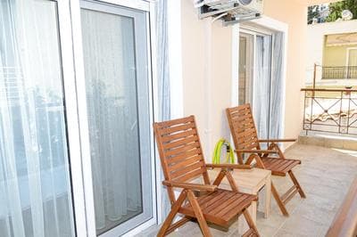 WhiteHome Apartment