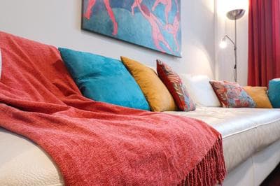 Margot - Quiet and Elegant with Free Parking