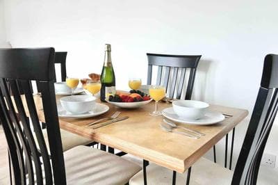 5 Bed Luxury London Home