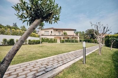 CORTILIO Luxury Homes on Etna
