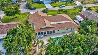 Heated Pool & Spa Home on a Scenic, Gulf Access Canal -Close to Bonita Beach!