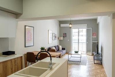 Modern Pangrati Flat!