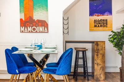 Renovated 2-Storey 2BR wGarden near Angel St
