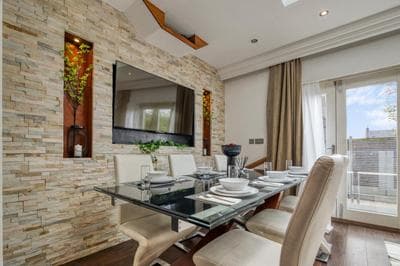 4 Bedroom House in Chiswick- Elegance & Serenity