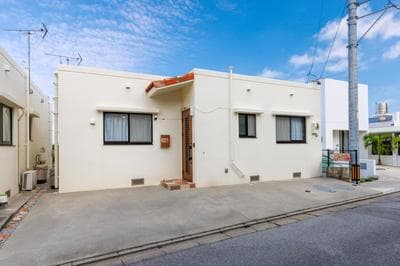 Tsubaki house