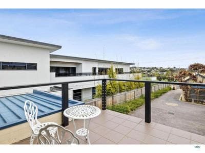 Torquay Modern Coastal Townhouse