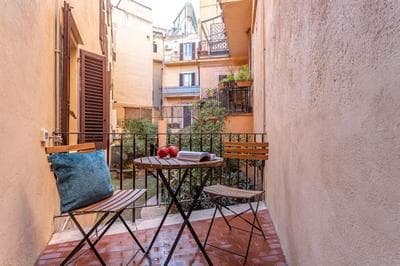 18 Ciancaleoni House