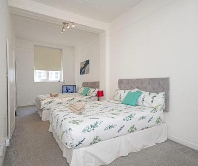 Cosy Two Bedroom Flat , 2 minutes by Clapham Junction Station