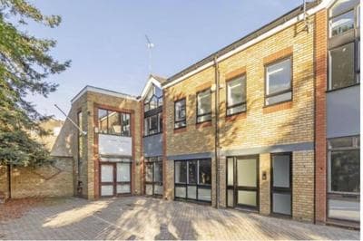 Peaceful 2-Bed Flat in London