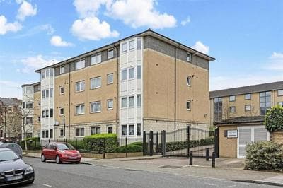 Centrally located Islington