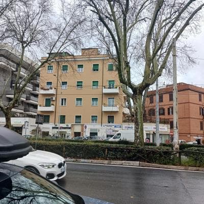 2 Bedroom Apartment for 4 Quiet Tram 8 to Trastevere Vatican