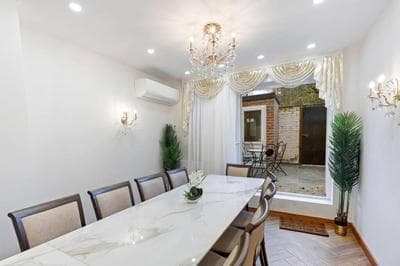 Metro Majesty 5-Bedroom Gem in South Tottenham