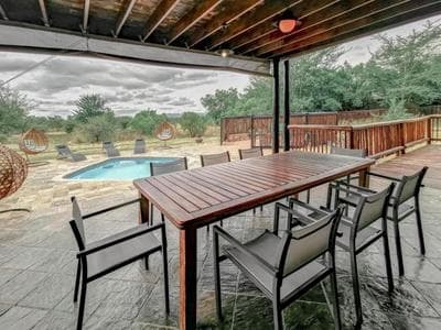 Sunshine Retreat @ Zebula