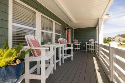 Sojourn Family home with Country Club Access 5 Bedrooms Sleeps 12