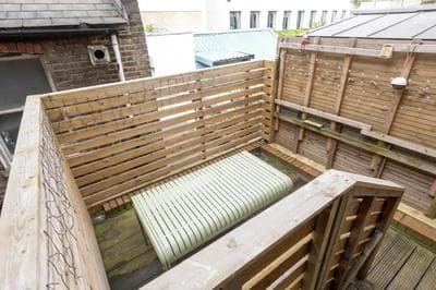 Stylish Apt - Newly refurbished - Private Terrace