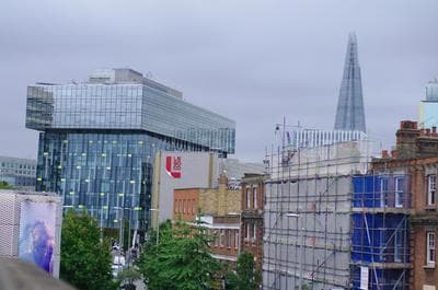 Spacious 275 sqm Apartment with King Beds, 4 min to Waterloo