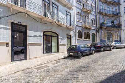 WHome Lisbon's Elite A Stylish & Modern Studio w Patio