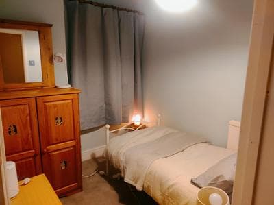 Cosy London single room (near Wimbledon)
