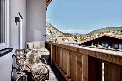 Deluxe Apartment Zugspitze Ehrwald mit Pool, Sauna, direkt am Golfplatz