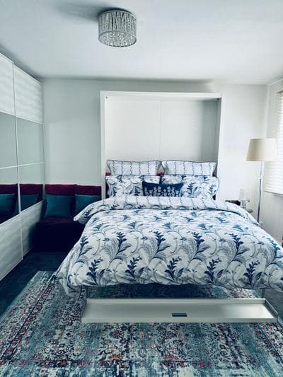 Central London stylish newly decorated studio flat