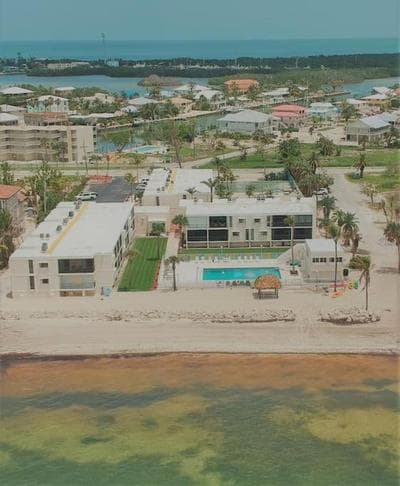 Beachfront tropical oasis, heated pool, ocean view #33