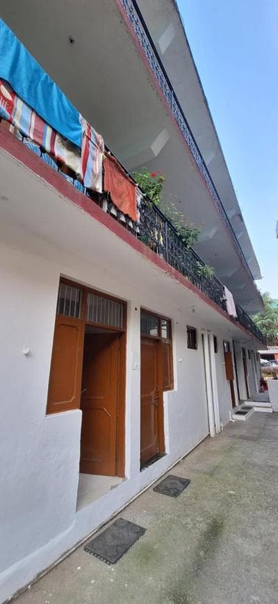 Bollywood Hostel and Café