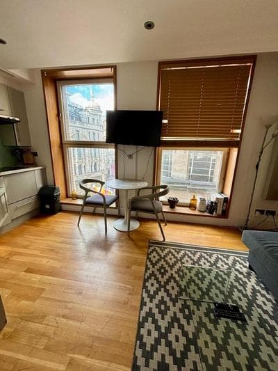 1 BR in Piccadilly Circus St James Cov1