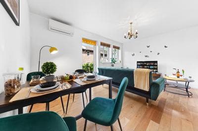 Clapham Serenity Garden Retreat with free parking