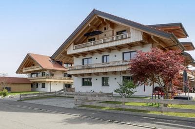 FENJOY: Ferienapartment mit Terrasse / Zentral / BBQ