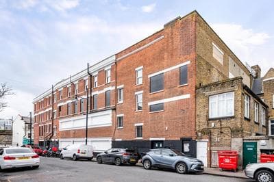 Beautiful Flat Near the Center 11 min by tube