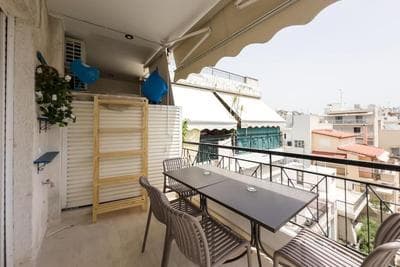 Three Bedroom Stylish Apt next to Acropolis