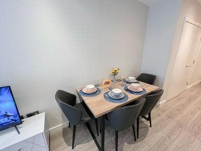 Charming 1-Bedroom Haven near The Shard in Elephant & Castle