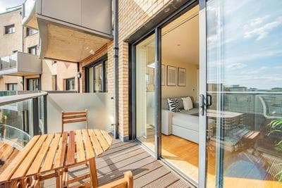 Charming Flat with Balcony near Tower Bridge