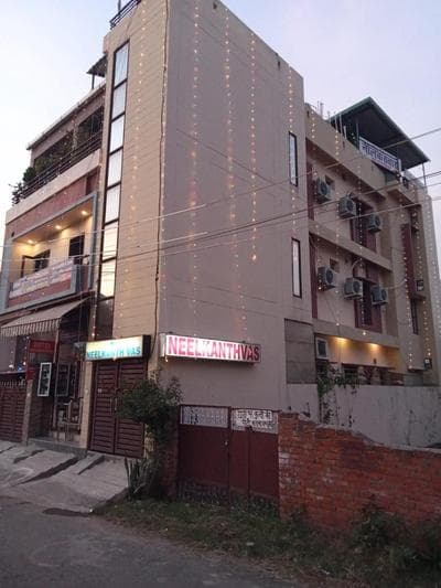 Neelkanthvas Hotel