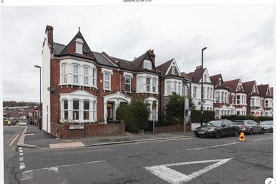 Croydon Victorian 1-Bed Penthouse Sleeps 2