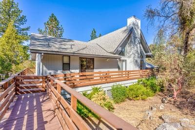 Stimboli Lodge- Sleeps 16 with tons of games and fun