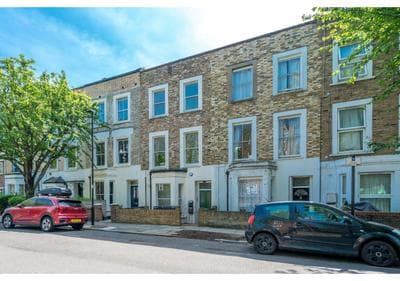 JOIVY Splendid townhouse flat with backyard